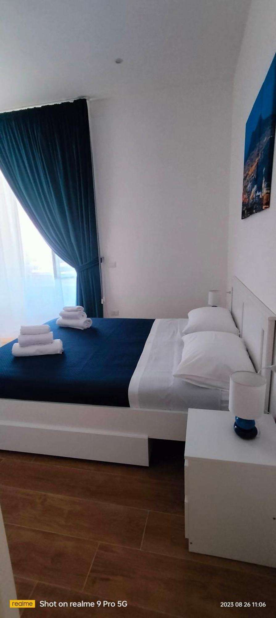 Bed and Breakfast Le Follie Parthenopee Neapel Exterior foto